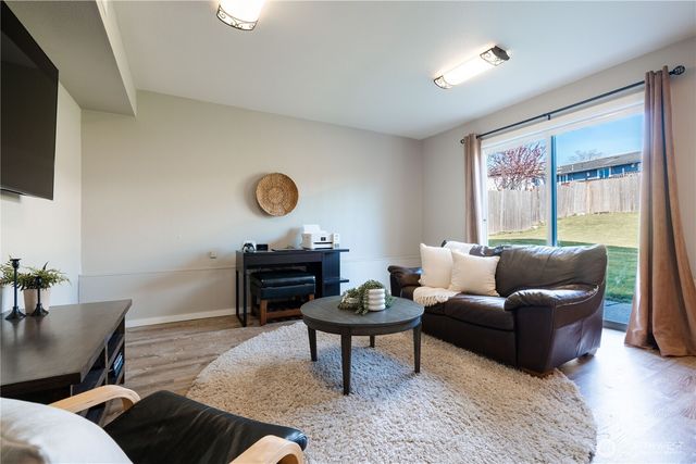 230 Peace Arch Court, Blaine, WA 98230