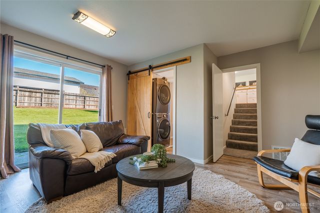 230 Peace Arch Court, Blaine, WA 98230