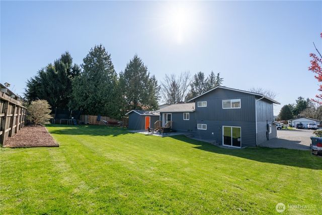 230 Peace Arch Court, Blaine, WA 98230