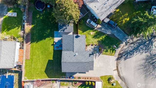 230 Peace Arch Court, Blaine, WA 98230