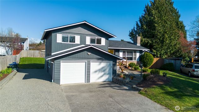 230 Peace Arch Court, Blaine, WA 98230