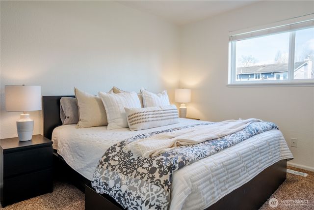 230 Peace Arch Court, Blaine, WA 98230