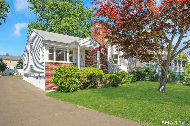 69 Willowbrook Avenue, Stamford, CT 06902