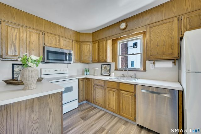 69 Willowbrook Avenue, Stamford, CT 06902