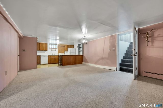 69 Willowbrook Avenue, Stamford, CT 06902