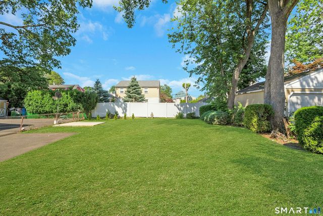 69 Willowbrook Avenue, Stamford, CT 06902
