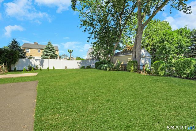 69 Willowbrook Avenue, Stamford, CT 06902