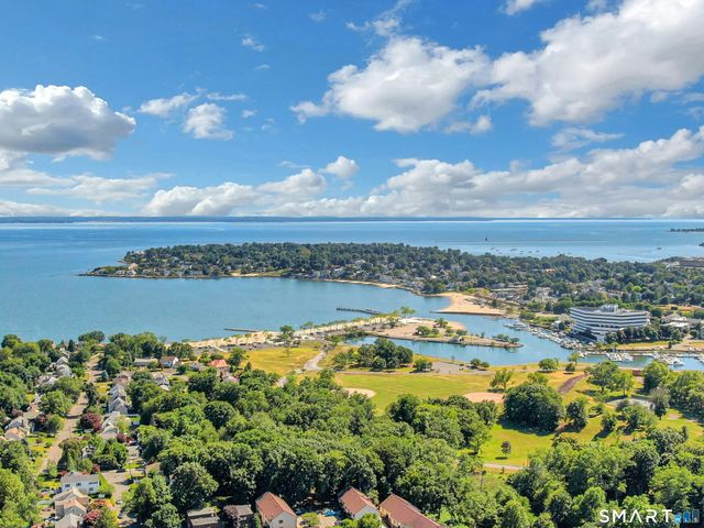 69 Willowbrook Avenue, Stamford, CT 06902