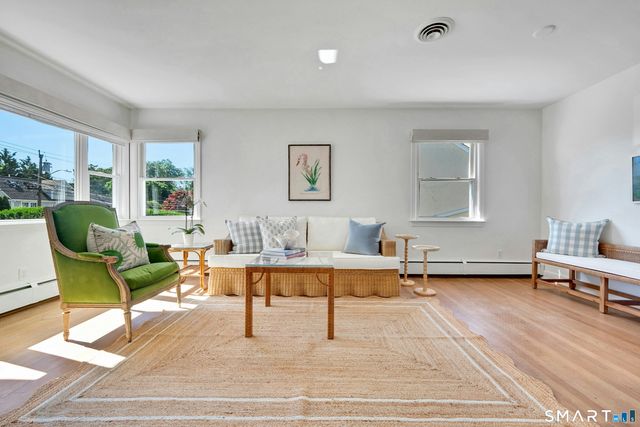 69 Willowbrook Avenue, Stamford, CT 06902