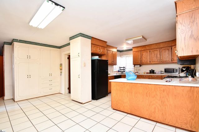 6 Beatrice Street, Greenville, SC 29611