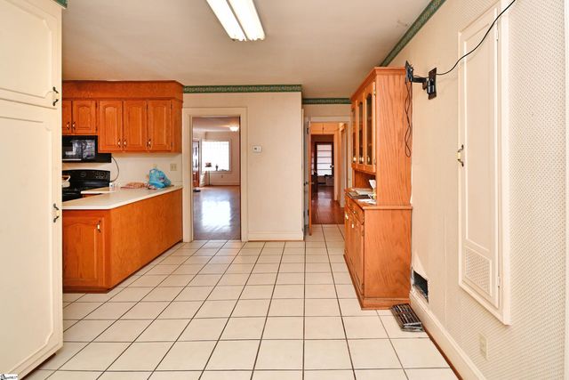 6 Beatrice Street, Greenville, SC 29611