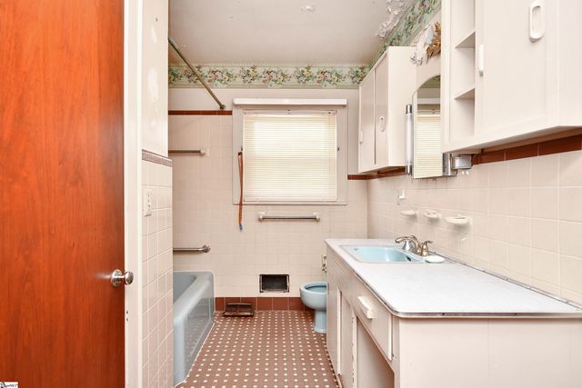 6 Beatrice Street, Greenville, SC 29611