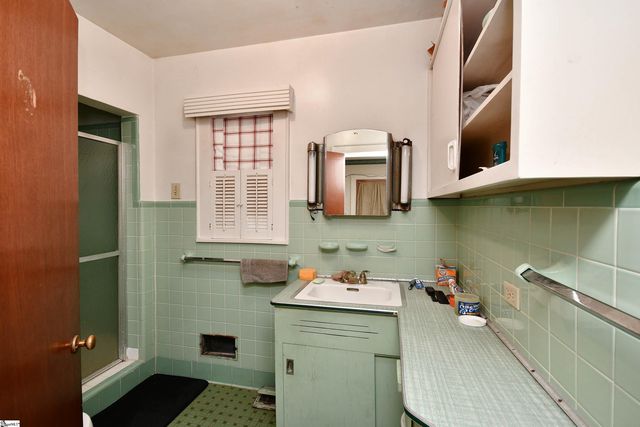 6 Beatrice Street, Greenville, SC 29611