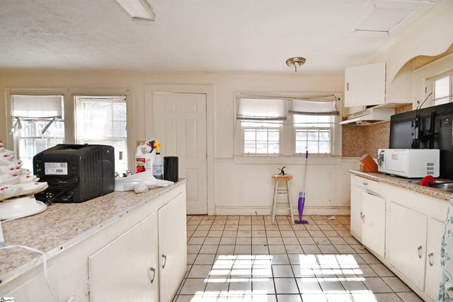 6 Beatrice Street, Greenville, SC 29611