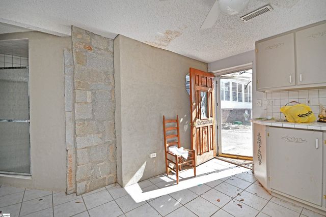 6 Beatrice Street, Greenville, SC 29611