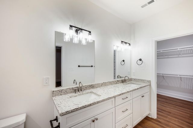 10480 Leesville RD, Lynch Station, VA 24571