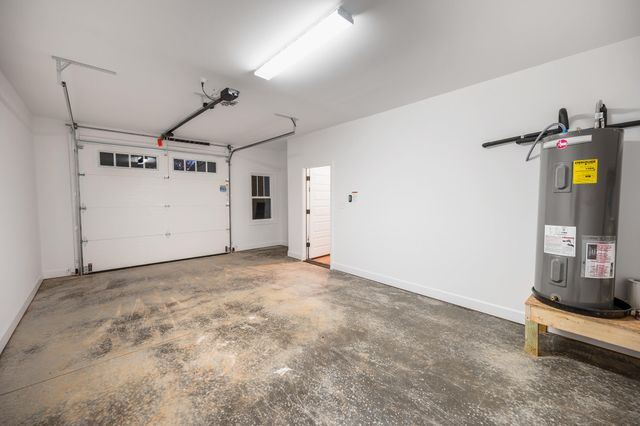 10480 Leesville RD, Lynch Station, VA 24571