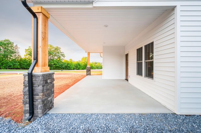 10480 Leesville RD, Lynch Station, VA 24571