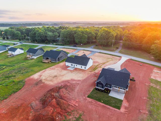10480 Leesville RD, Lynch Station, VA 24571