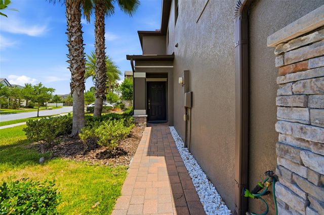 28580 TRANQUIL LAKE CIRCLE, Wesley Chapel, FL 33543