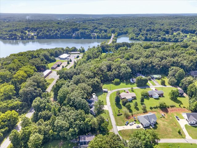 203 Shane Lee Cir, Dover, TN 37058