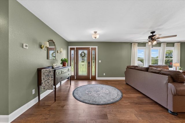 203 Shane Lee Cir, Dover, TN 37058