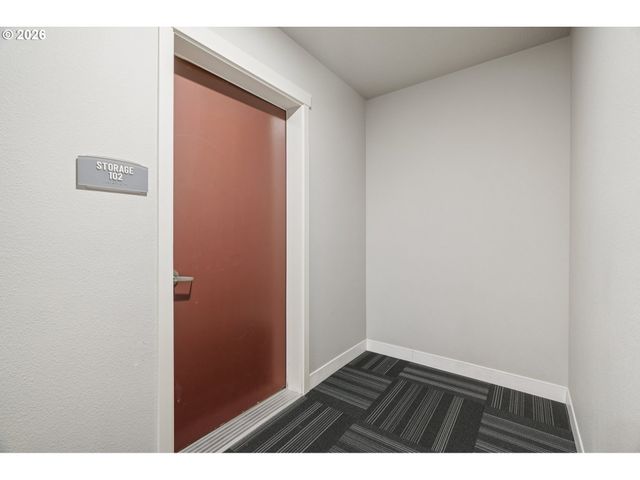 17168 Sw SNOWDALE St H-102, Beaverton, OR 97007