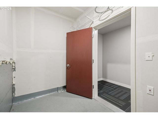 17168 Sw SNOWDALE St H-102, Beaverton, OR 97007