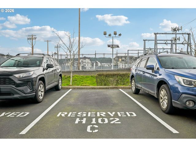 17168 Sw SNOWDALE St H-102, Beaverton, OR 97007