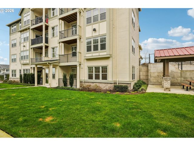 17168 Sw SNOWDALE St H-102, Beaverton, OR 97007