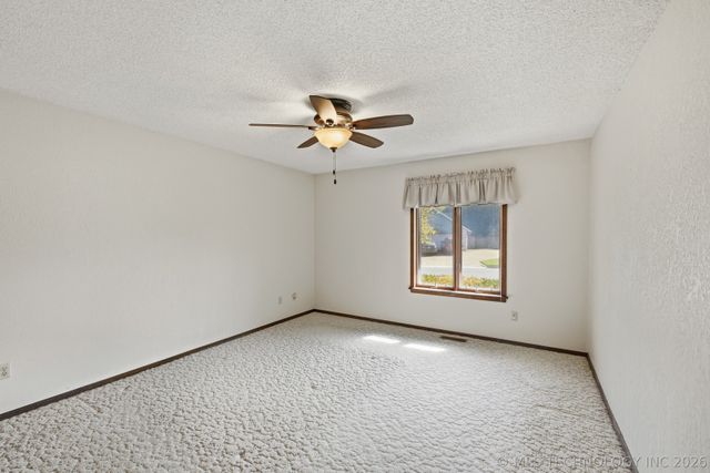2412 W Fort Worth Street, Broken Arrow, OK 74012