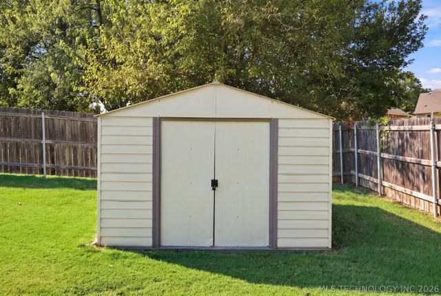 2412 W Fort Worth Street, Broken Arrow, OK 74012