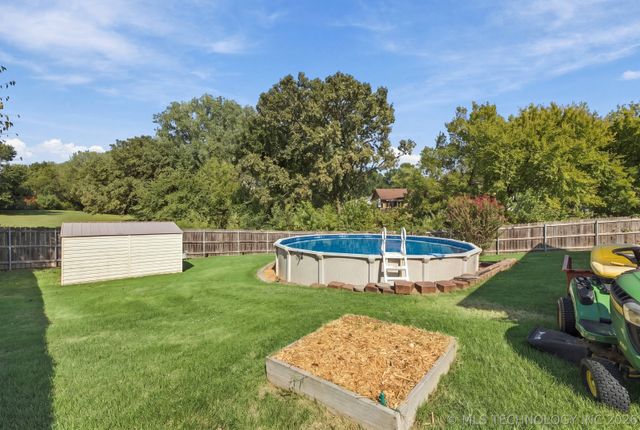 2412 W Fort Worth Street, Broken Arrow, OK 74012