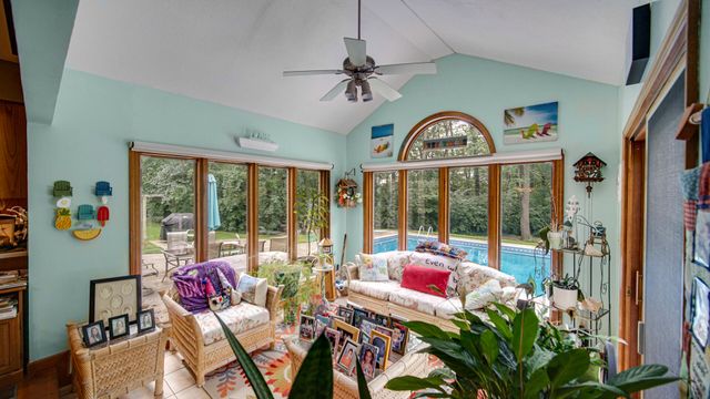 100 N Pawnee Court, La Porte, IN 46350