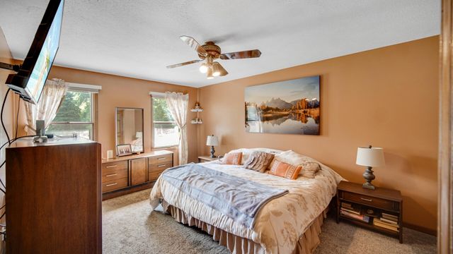 100 N Pawnee Court, La Porte, IN 46350
