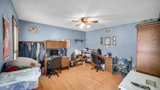 100 N Pawnee Court, La Porte, IN 46350
