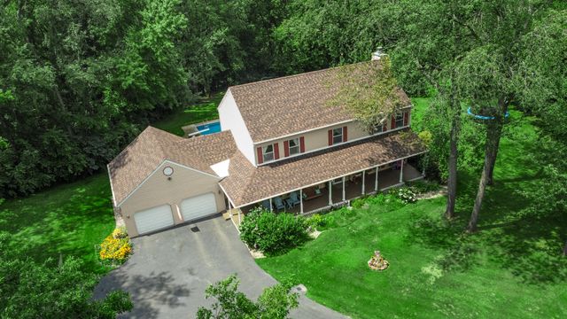 100 N Pawnee Court, La Porte, IN 46350