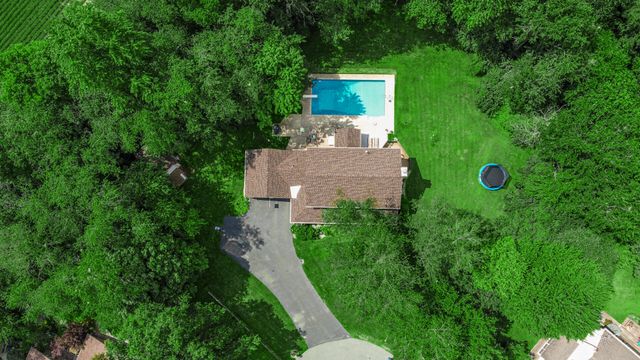 100 N Pawnee Court, La Porte, IN 46350