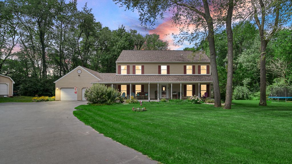 100 N Pawnee Court, La Porte, IN 46350