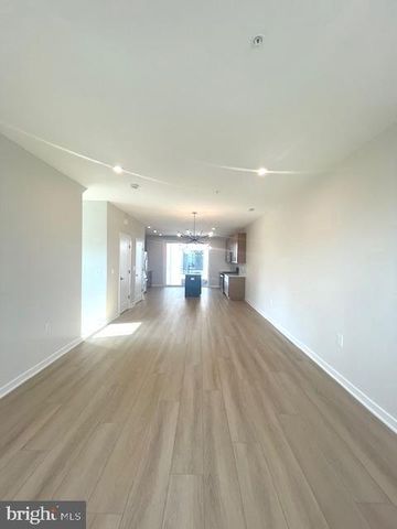 14431 GLEN MANOR DR, Chantilly, VA 20151