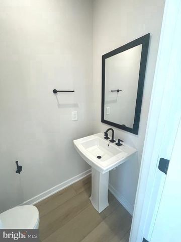 14431 GLEN MANOR DR, Chantilly, VA 20151