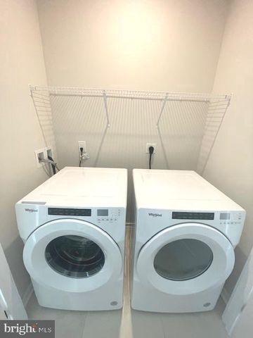 14431 GLEN MANOR DR, Chantilly, VA 20151