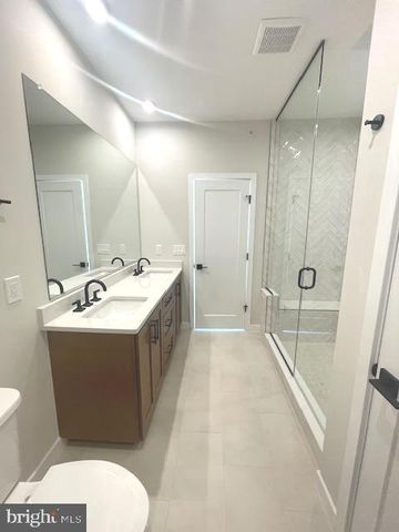 14431 GLEN MANOR DR, Chantilly, VA 20151