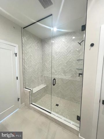 14431 GLEN MANOR DR, Chantilly, VA 20151