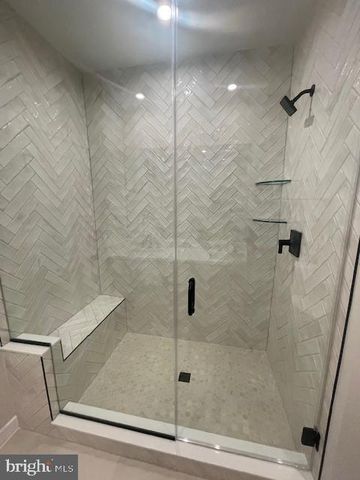 14431 GLEN MANOR DR, Chantilly, VA 20151