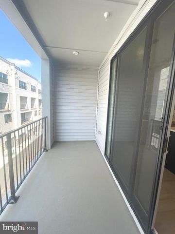 14431 GLEN MANOR DR, Chantilly, VA 20151