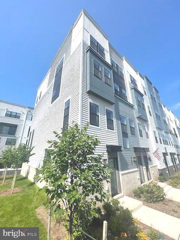 14431 GLEN MANOR DR, Chantilly, VA 20151