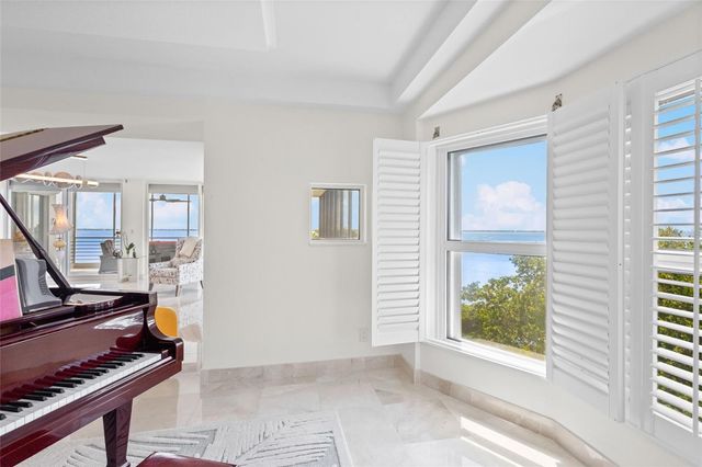 2450 HARBOURSIDE DRIVE 244, Longboat Key, FL 34228