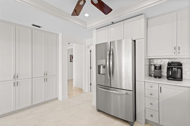 2450 HARBOURSIDE DRIVE 244, Longboat Key, FL 34228