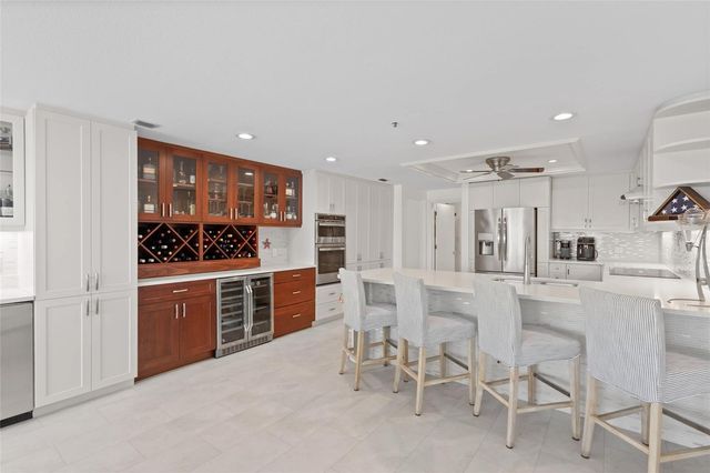 2450 HARBOURSIDE DRIVE 244, Longboat Key, FL 34228